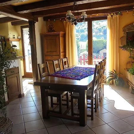 לינה וארוחת בוקר Chez Christiane Et Claude 3*