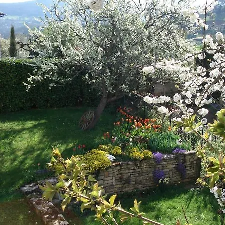 Chez Christiane Et Claude 3*