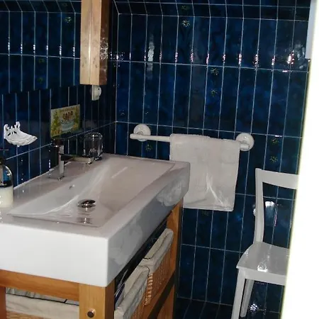 Chez Christiane Et Claude Bed & Breakfast 3*